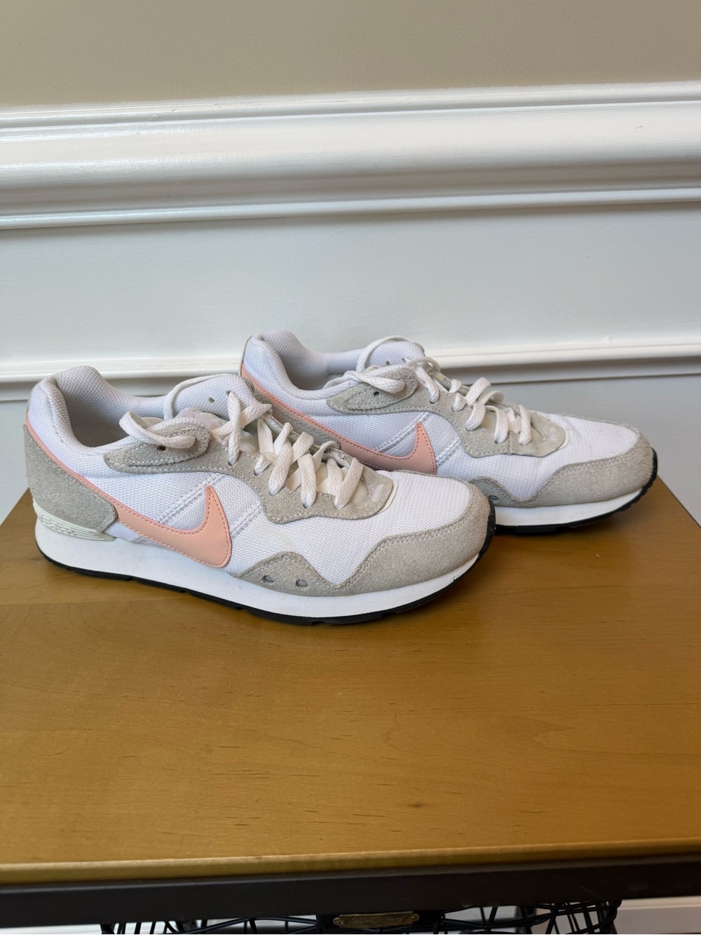 Nike Women’s White Sneakers with Pink Swoosh